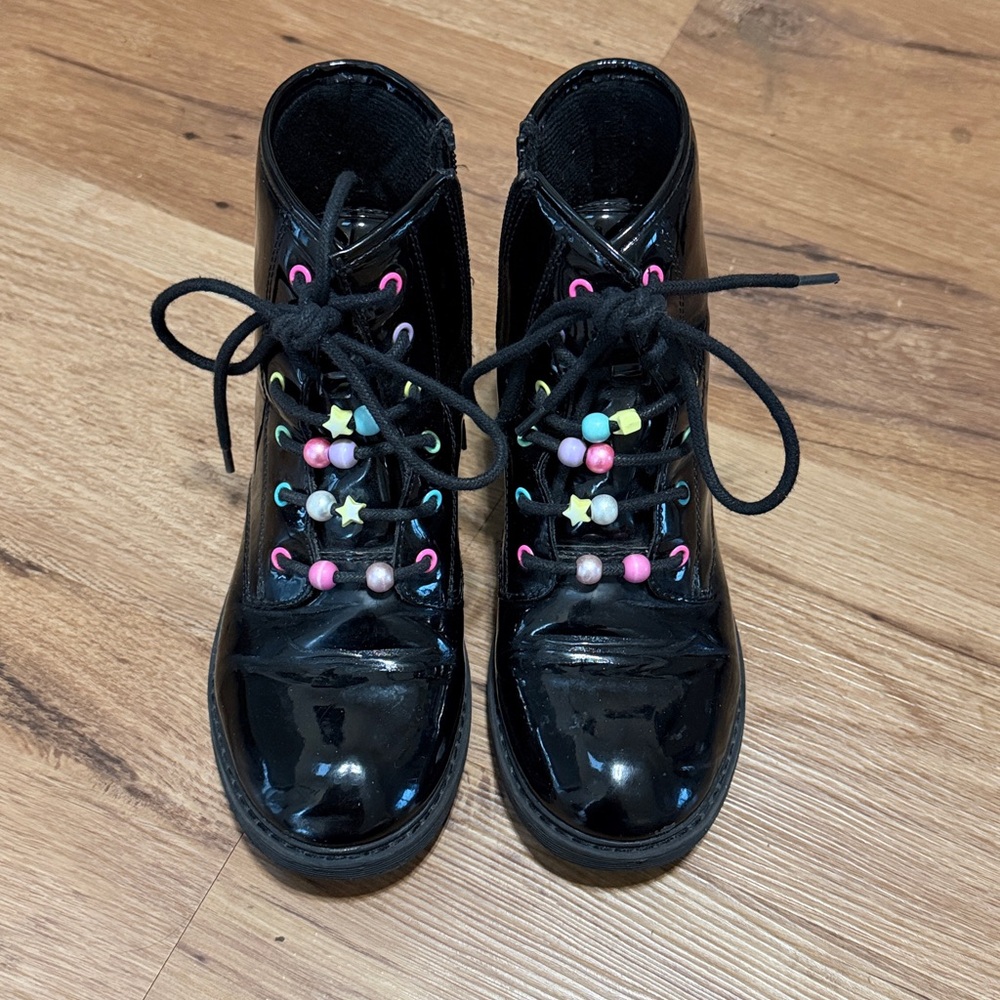 Children’s Place faux patent leather boots with bead embellishments, size 3